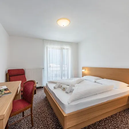 Langhof Hotel